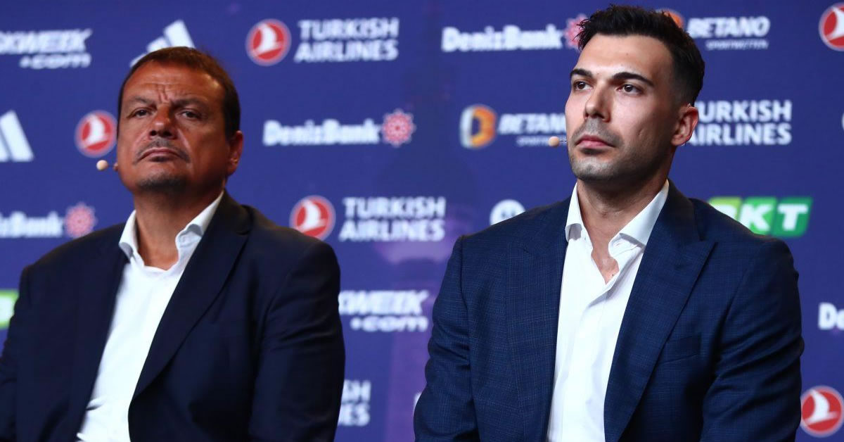 o sloukas apotheonei ton ataman i chr