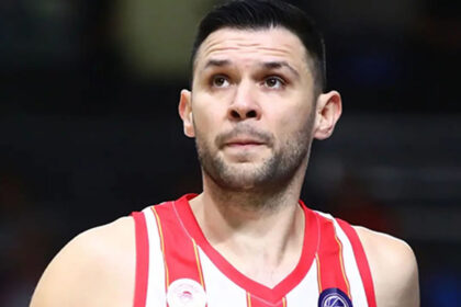 papanikolaou i omada mas einai etoimi