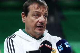 ataman se 1 2 imeres o neos mas paiktis poios se